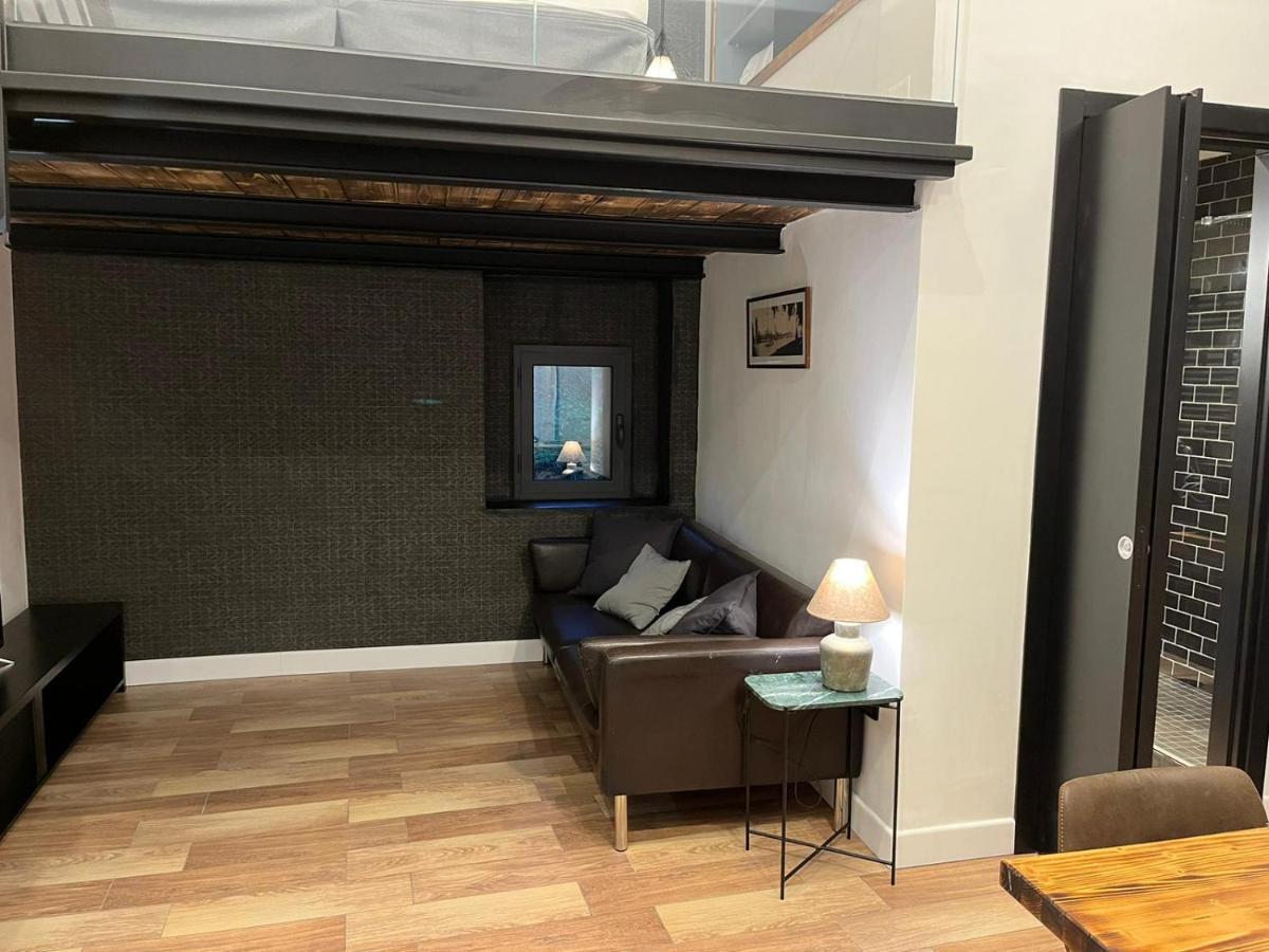 Dreaming Castel Sant'Elmo Apartment Naples Exterior photo